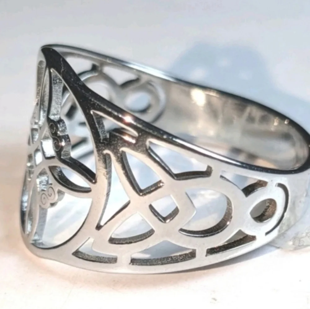 Silvery Stainless  steel Cutout Celtic-knot Style Ring Sz9
